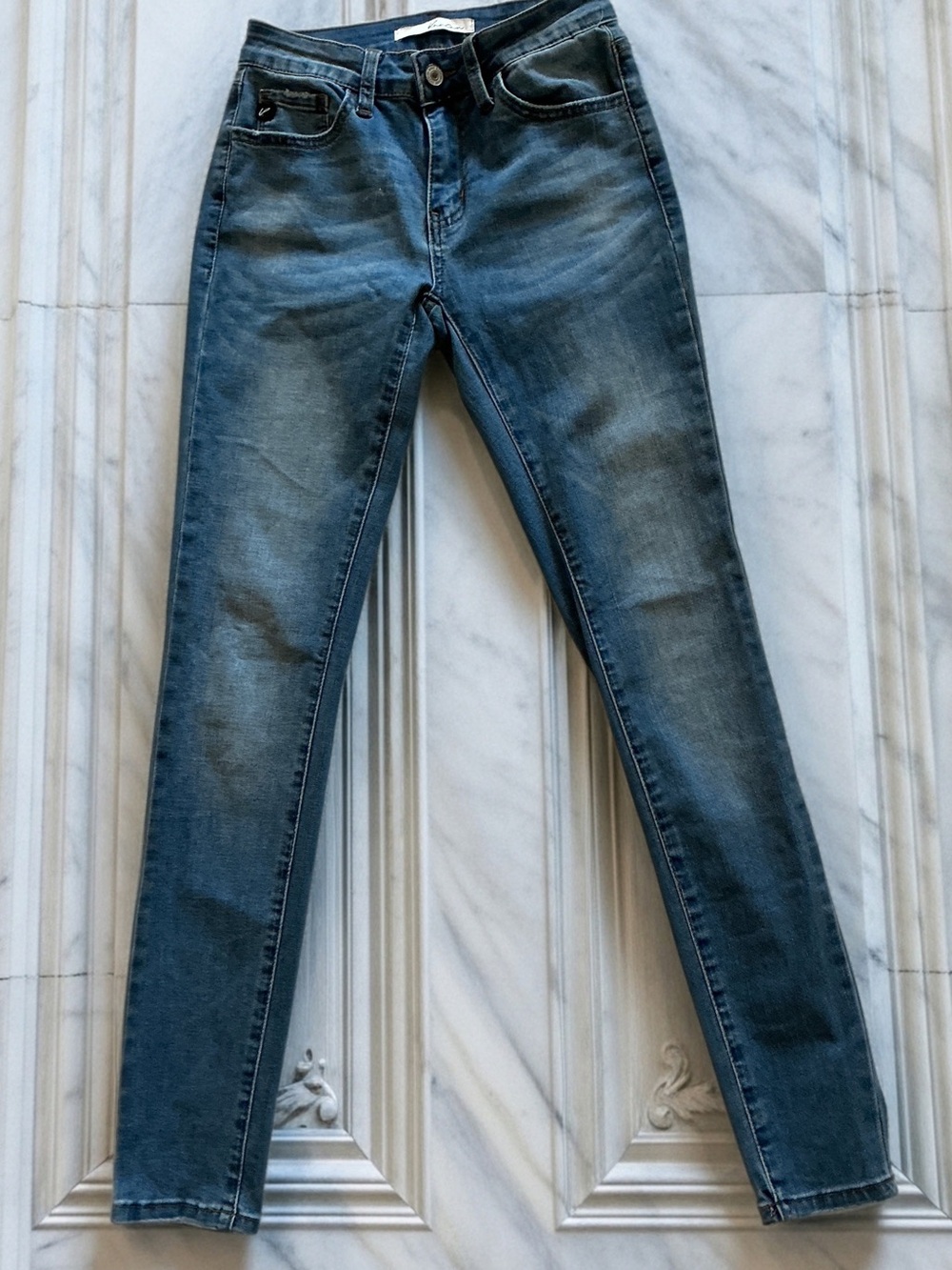 KanCan Women's Skinny Jeans in Medium Blue Wash, size 25